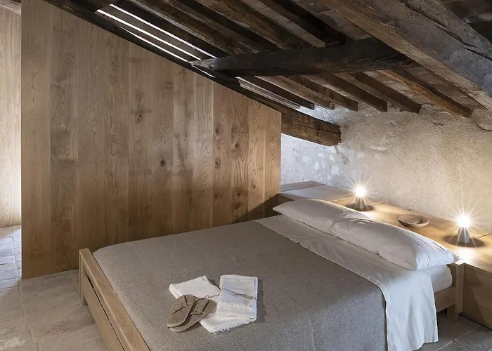 Rocca Castrignano Gospodarstwo agroturystyczne